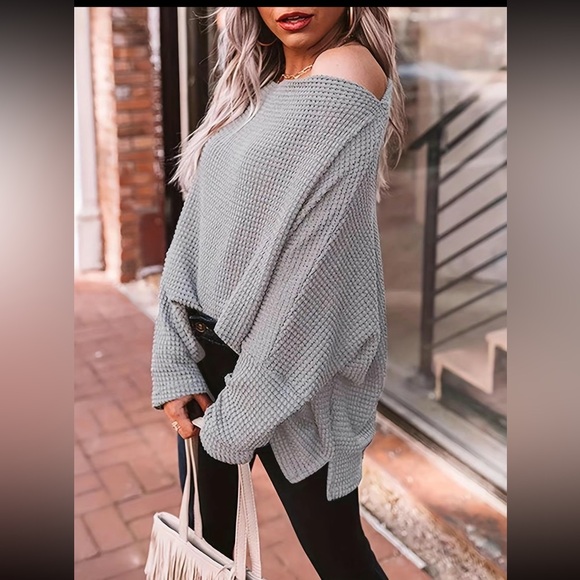 🔥NWOT Batwing Wide Boatneck Off Shoulder Dolman Long Sleeve Medium Knit Top - Picture 3 of 16